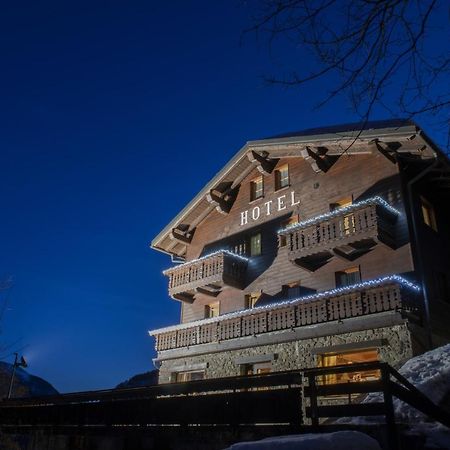 Hotel Rascard Valtournenche Exteriör bild