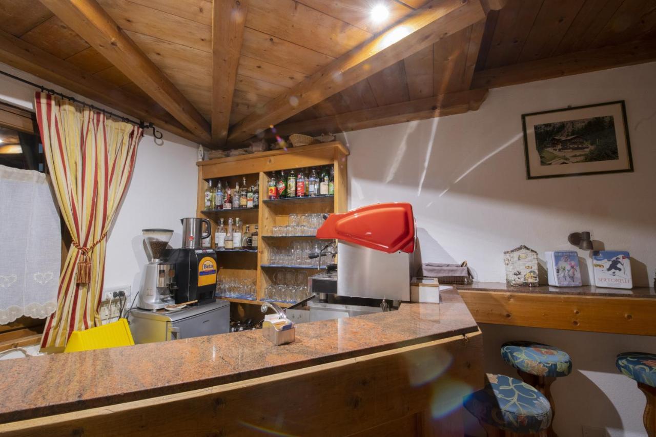 Hotel Rascard Valtournenche Exteriör bild