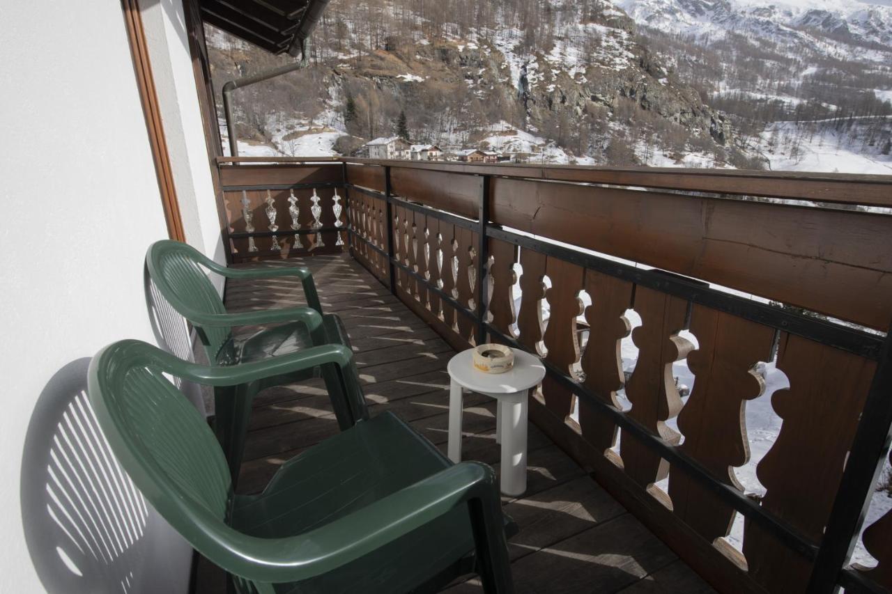 Hotel Rascard Valtournenche Exteriör bild