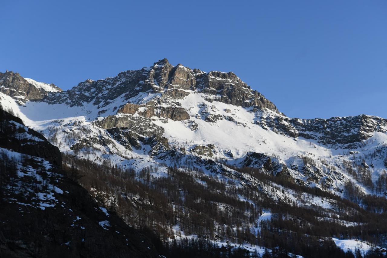 Hotel Rascard Valtournenche Exteriör bild