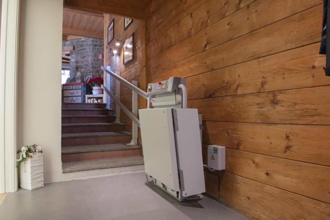 Hotel Rascard Valtournenche Exteriör bild