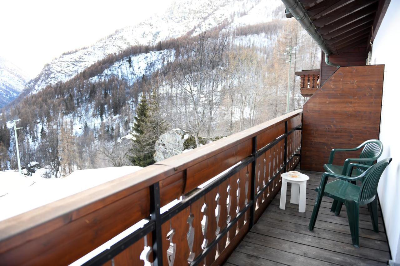 Hotel Rascard Valtournenche Exteriör bild