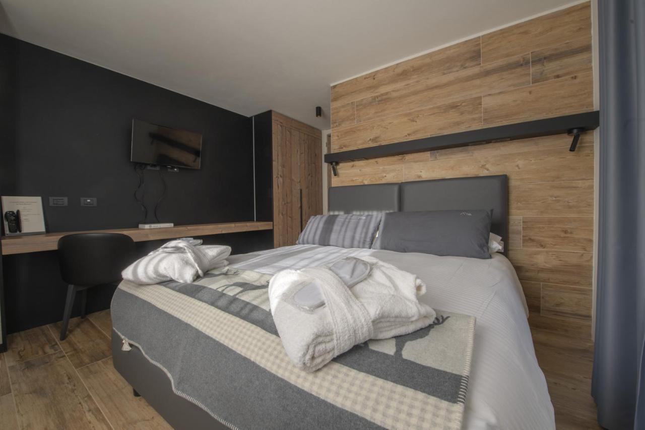 Hotel Rascard Valtournenche Exteriör bild